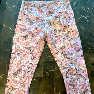 Lululemon 3/4 length pants.